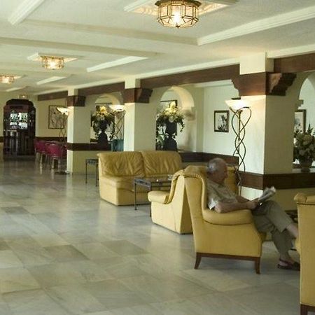 Tropicana Apartments 토레몰리노스 외부 사진